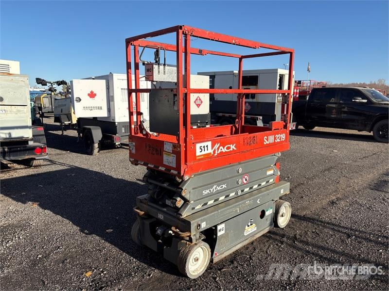 SkyJack SJIII3219 Electric Scissor Lift Scheren-Arbeitsbühnen