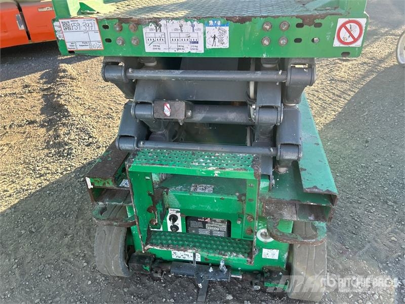 SkyJack SJIII3219 Electric Scissor Lift Šķerveida pacēlāji