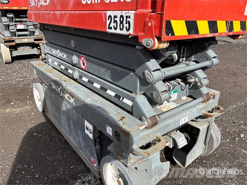 SkyJack SJIII3219 Electric Scissor Lift Škaraste platforme
