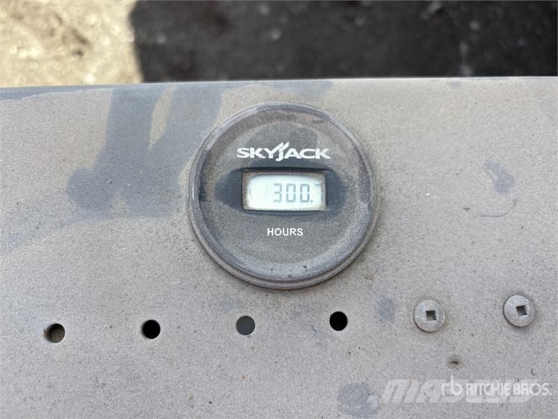 SkyJack SJIII3219 Electric Scissor Lift Käärtõstukid