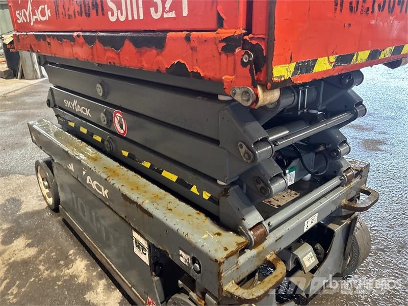 SkyJack SJIII3219 Electric Scissor Lift Škaraste platforme