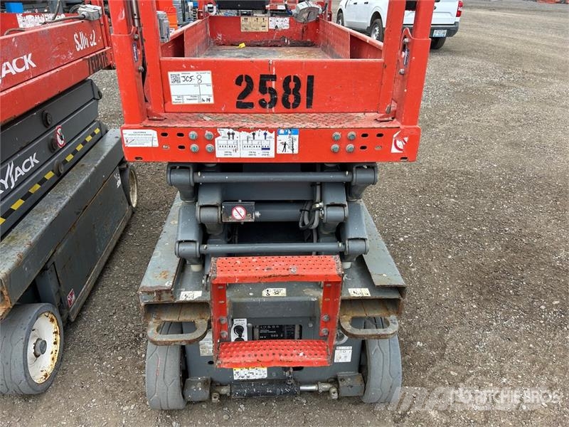 SkyJack SJIII3219 Electric Scissor Lift Šķerveida pacēlāji