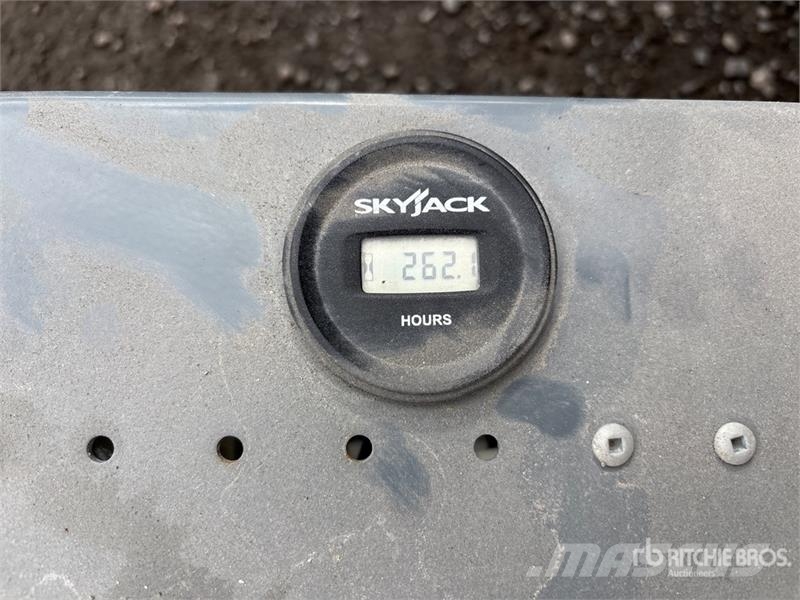 SkyJack SJIII3219 Electric Scissor Lift Škaraste platforme