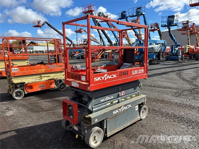 SkyJack SJIII3219 Electric Scissor Lift Käärtõstukid