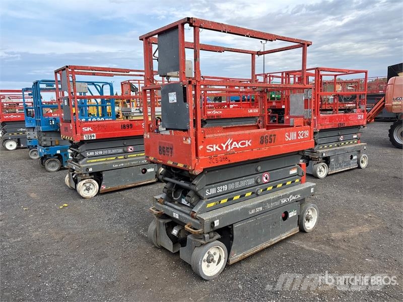 SkyJack SJIII3219 Electric Scissor Lift Scheren-Arbeitsbühnen