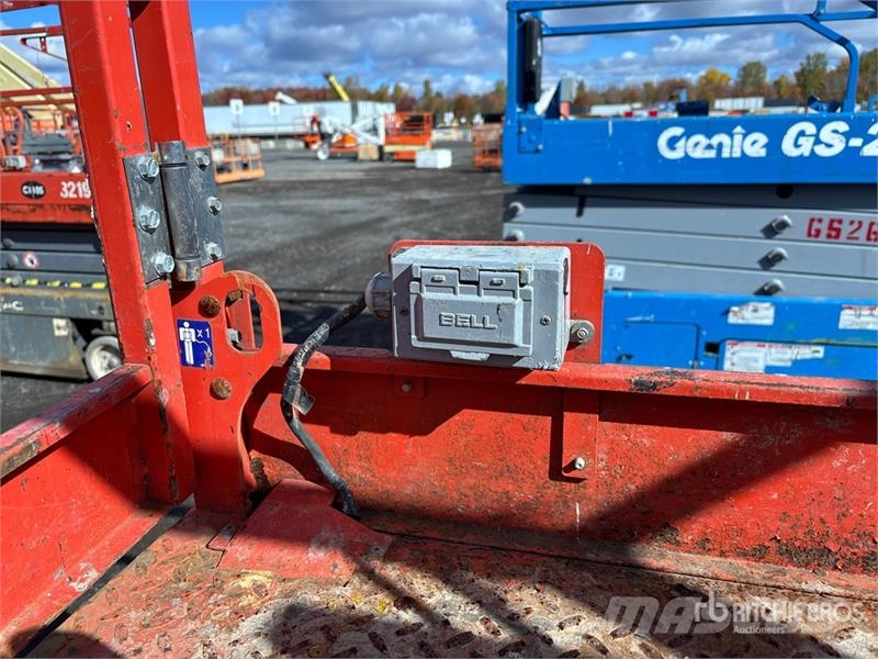 SkyJack SJIII3219 Electric Scissor Lift رافعات مقصية الشكل
