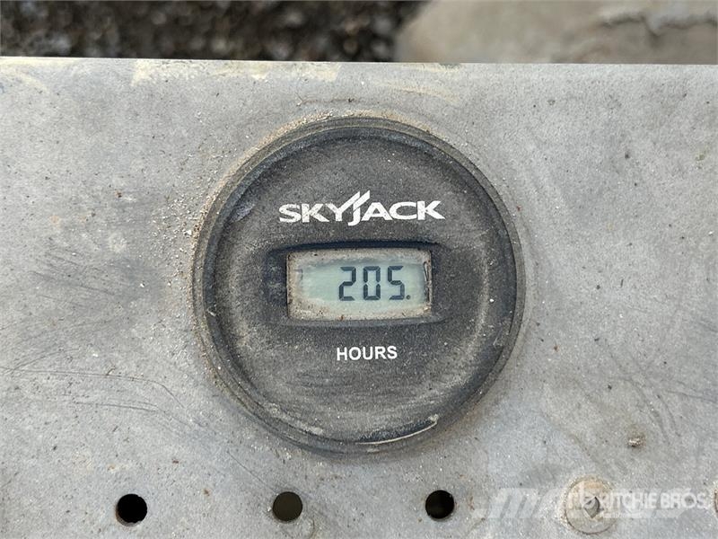SkyJack SJIII3219 Electric Scissor Lift Škaraste platforme