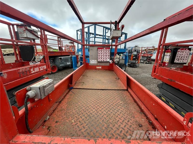 SkyJack SJIII3219 Electric Scissor Lift Šķerveida pacēlāji