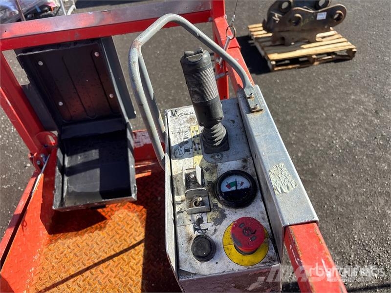 SkyJack SJIII3219 Electric Scissor Lift Šķerveida pacēlāji