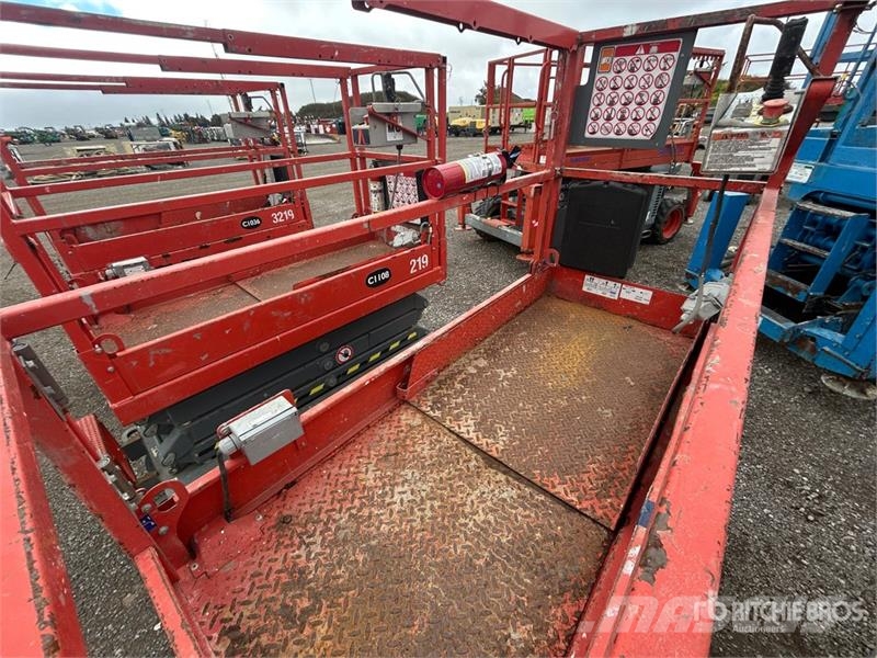 SkyJack SJIII3219 Electric Scissor Lift Šķerveida pacēlāji