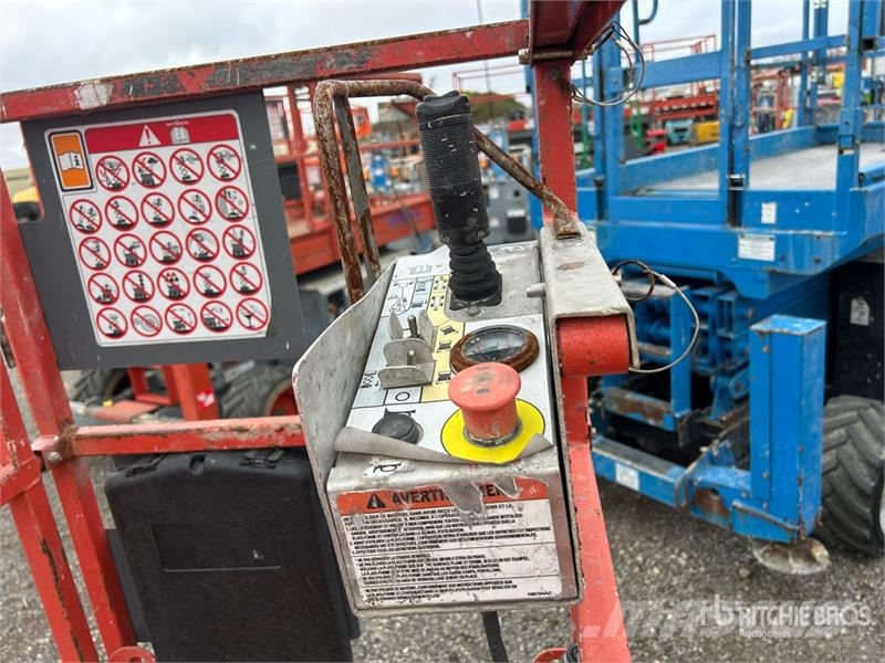 SkyJack SJIII3219 Electric Scissor Lift Šķerveida pacēlāji