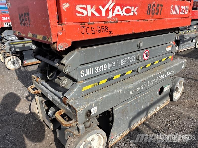 SkyJack SJIII3219 Electric Scissor Lift Scheren-Arbeitsbühnen