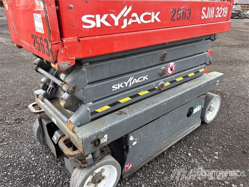SkyJack SJIII3219 Electric Scissor Lift Škaraste platforme