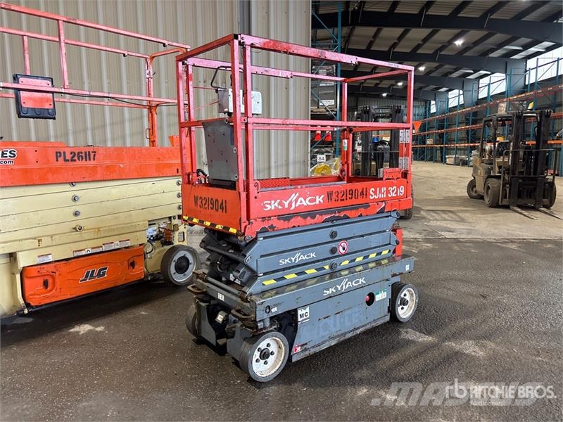SkyJack SJIII3219 Electric Scissor Lift Škaraste platforme