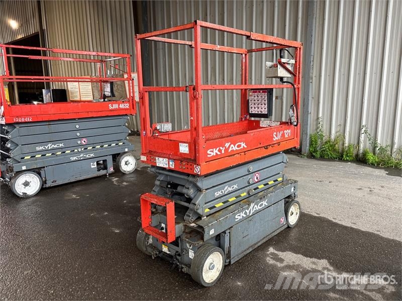 SkyJack SJIII3219 Electric Scissor Lift 剪式升降機
