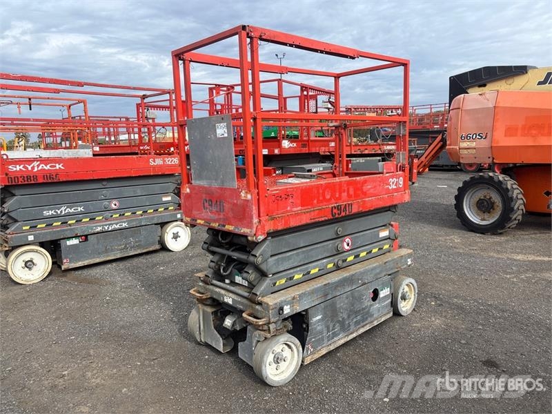 SkyJack SJIII3219 Electric Scissor Lift Šķerveida pacēlāji