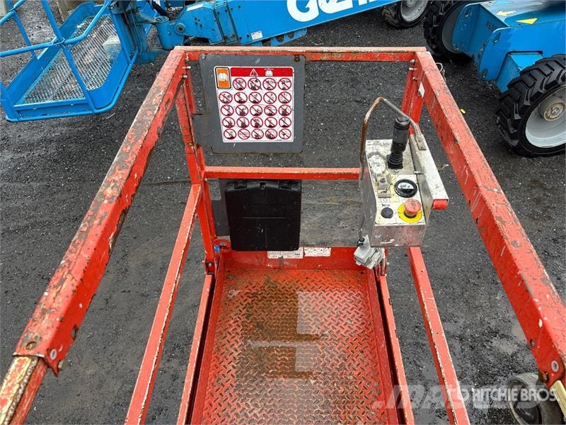 SkyJack SJIII3219 Electric Scissor Lift Scissor lifts