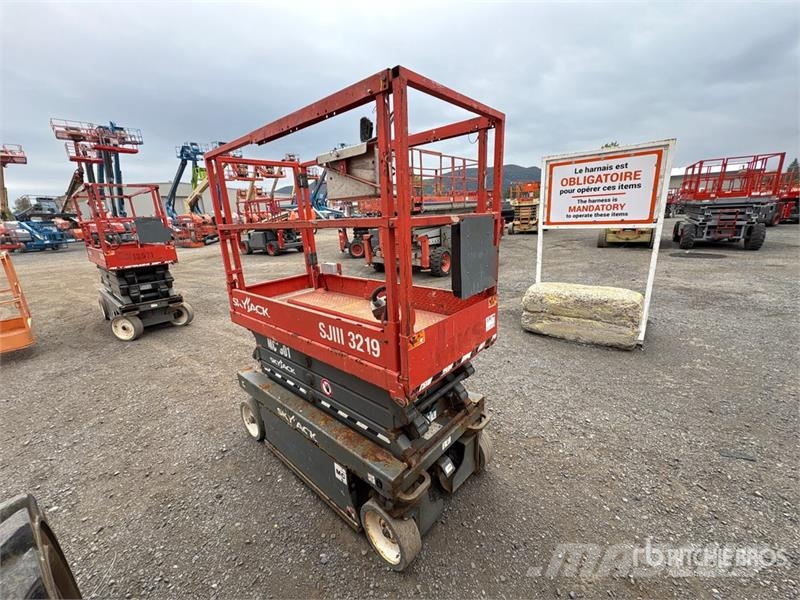 SkyJack SJIII3219 Electric Scissor Lift Šķerveida pacēlāji
