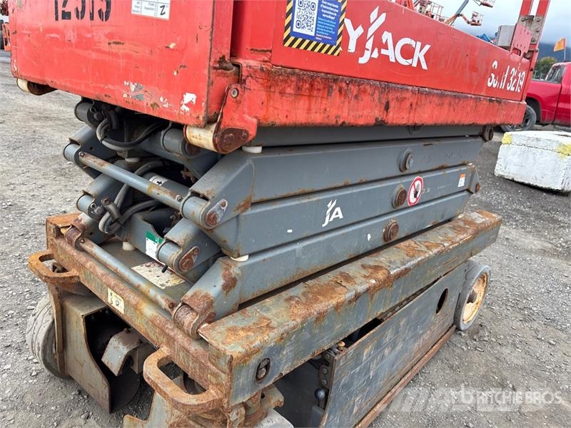 SkyJack SJIII3219 Electric Scissor Lift Šķerveida pacēlāji