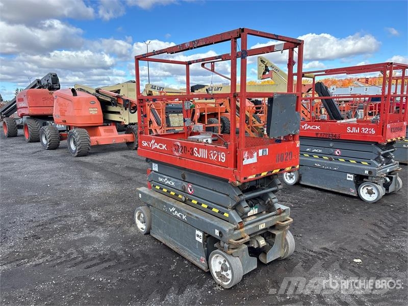 SkyJack SJIII3219 Electric Scissor Lift Käärtõstukid