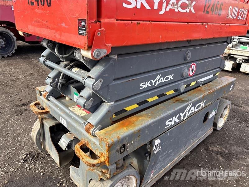 SkyJack SJIII3219 Electric Scissor Lift Käärtõstukid