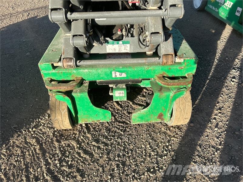 SkyJack SJIII3219 Electric Scissor Lift Šķerveida pacēlāji