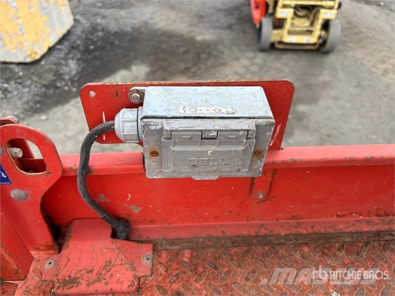 SkyJack SJIII3219 Electric Scissor Lift Šķerveida pacēlāji