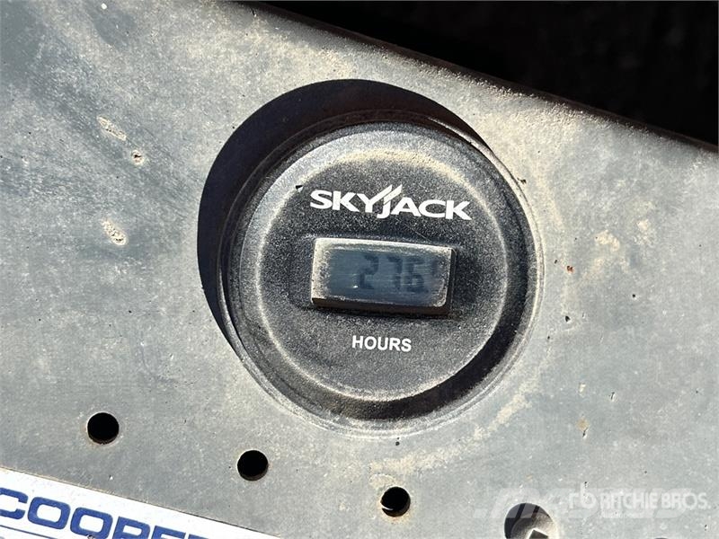 SkyJack SJIII3219 Electric Scissor Lift Šķerveida pacēlāji