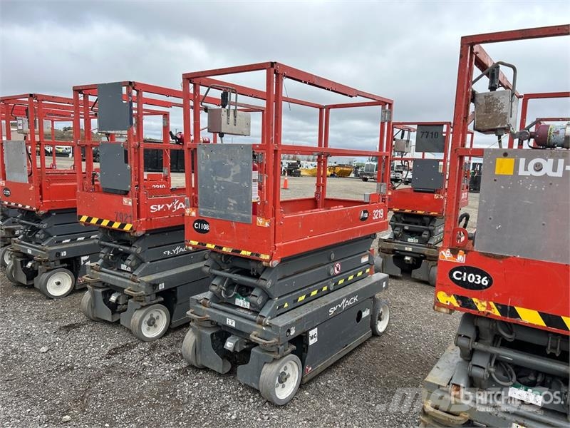 SkyJack SJIII3219 Electric Scissor Lift Šķerveida pacēlāji