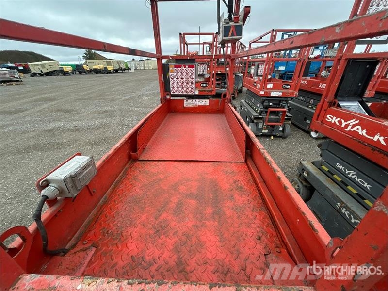 SkyJack SJIII3219 Electric Scissor Lift Šķerveida pacēlāji