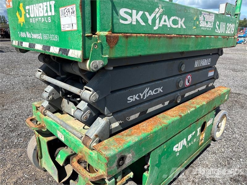 SkyJack SJIII3219 Scissor Lift رافعات مقصية الشكل