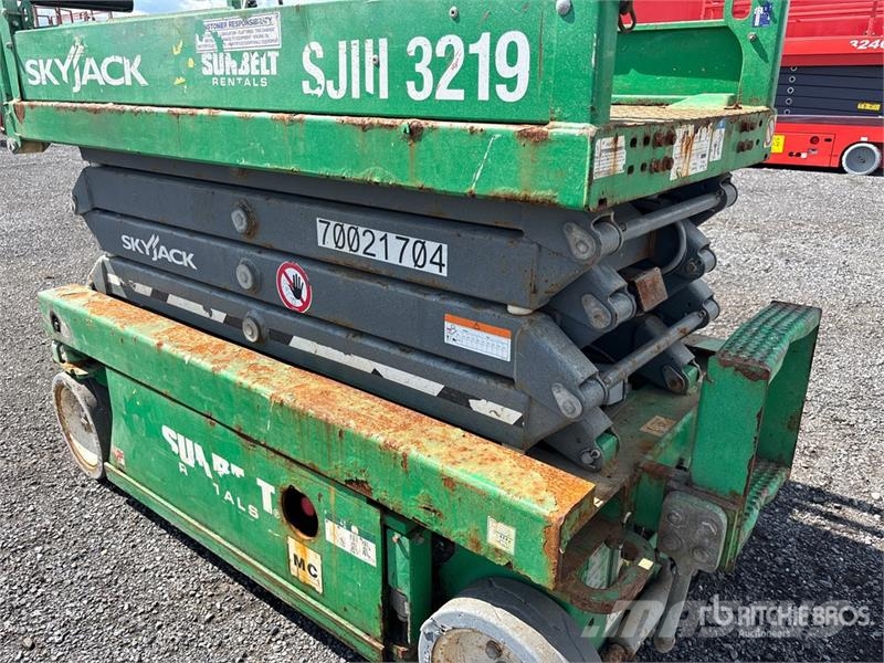 SkyJack SJIII3219 Scissor Lift رافعات مقصية الشكل