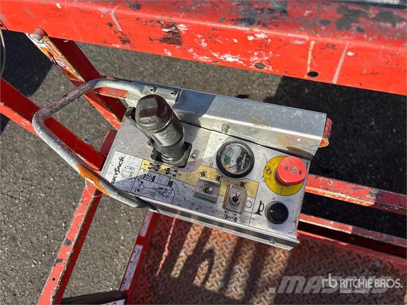 SkyJack SJIII3220 Electric Scissor Lift Škarjaste dvižne ploščadi