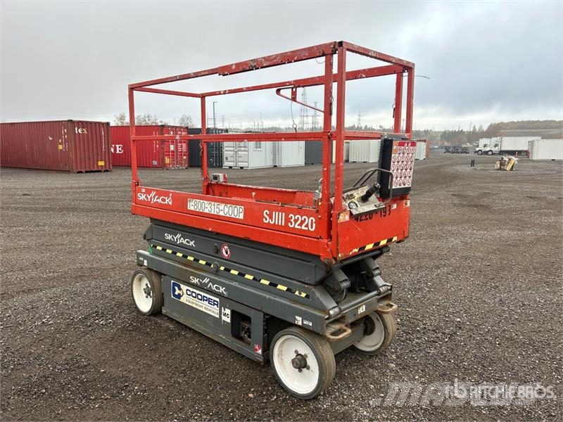 SkyJack SJIII3220 Electric Scissor Lift (Inoperable) Šķerveida pacēlāji