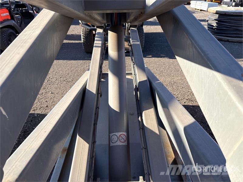 SkyJack SJIII3220 Electric Scissor Lift Škarjaste dvižne ploščadi