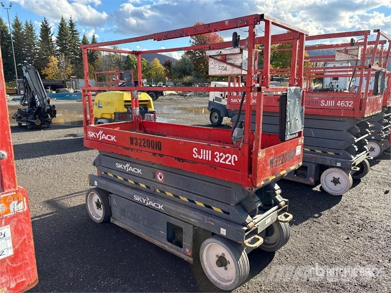 SkyJack SJIII3220 Electric Scissor Lift Škarjaste dvižne ploščadi