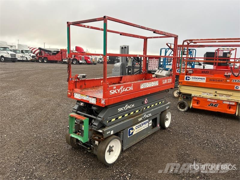 SkyJack SJIII3220 Electric Scissor Lift (Inoperable) Šķerveida pacēlāji