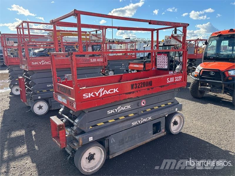 SkyJack SJIII3220 Electric Scissor Lift Škarjaste dvižne ploščadi