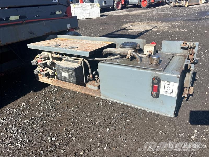 SkyJack SJIII3226 Šķerveida pacēlāji