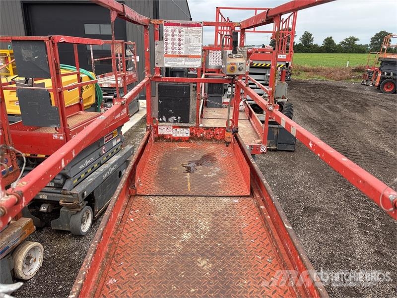 SkyJack SJIII3226 Scissor lifts