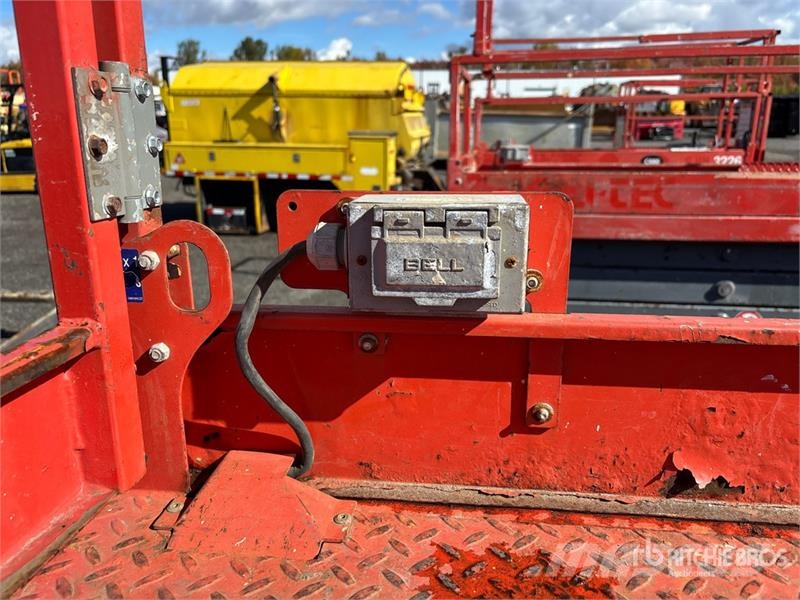 SkyJack SJIII3226 Scheren-Arbeitsbühnen