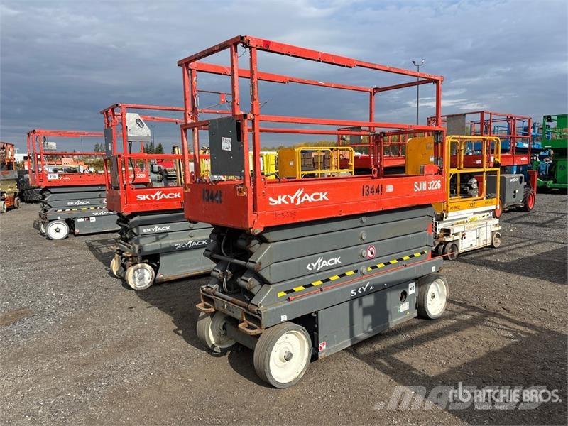 SkyJack SJIII3226 Škaraste platforme