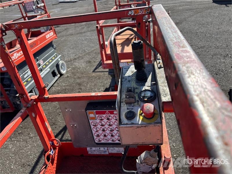 SkyJack SJIII3226 Scheren-Arbeitsbühnen