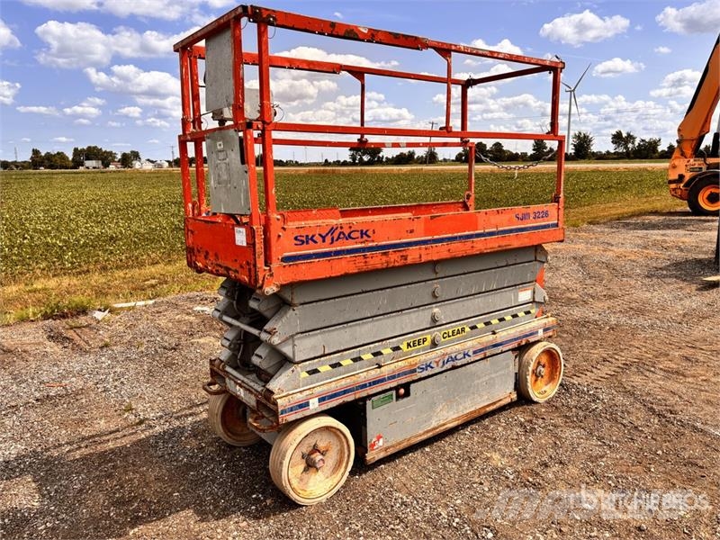 SkyJack SJIII3226 Scissor lifts