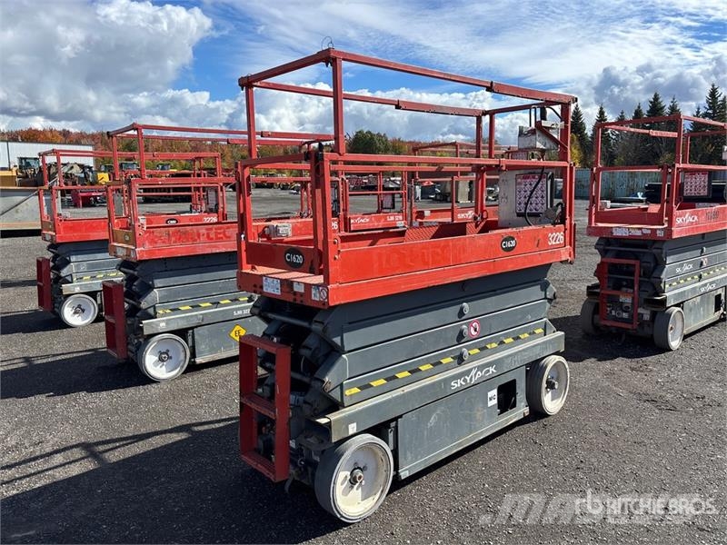 SkyJack SJIII3226 Scheren-Arbeitsbühnen