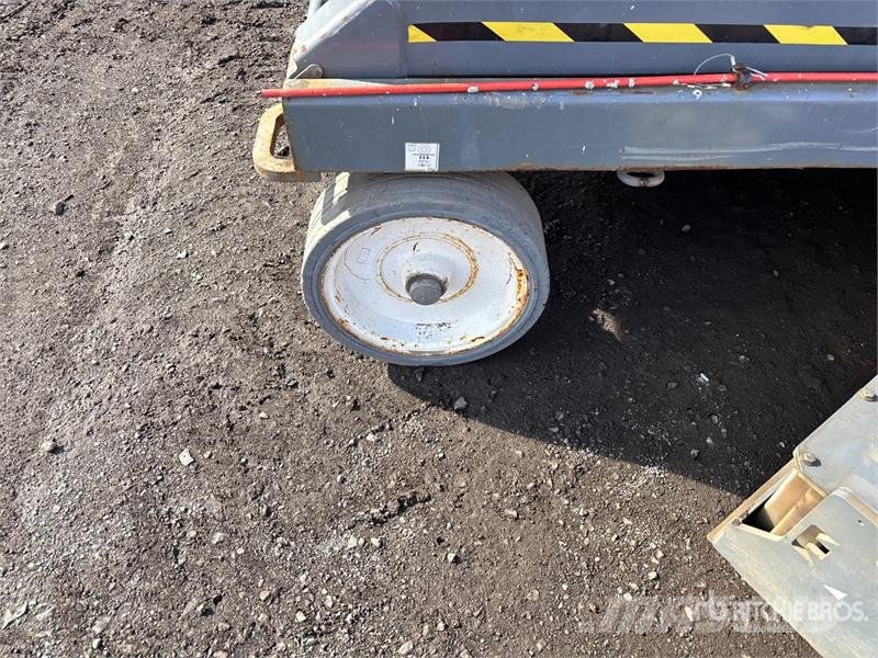 SkyJack SJIII3226 Electric Scissor Lift (Inoperable) Käärtõstukid
