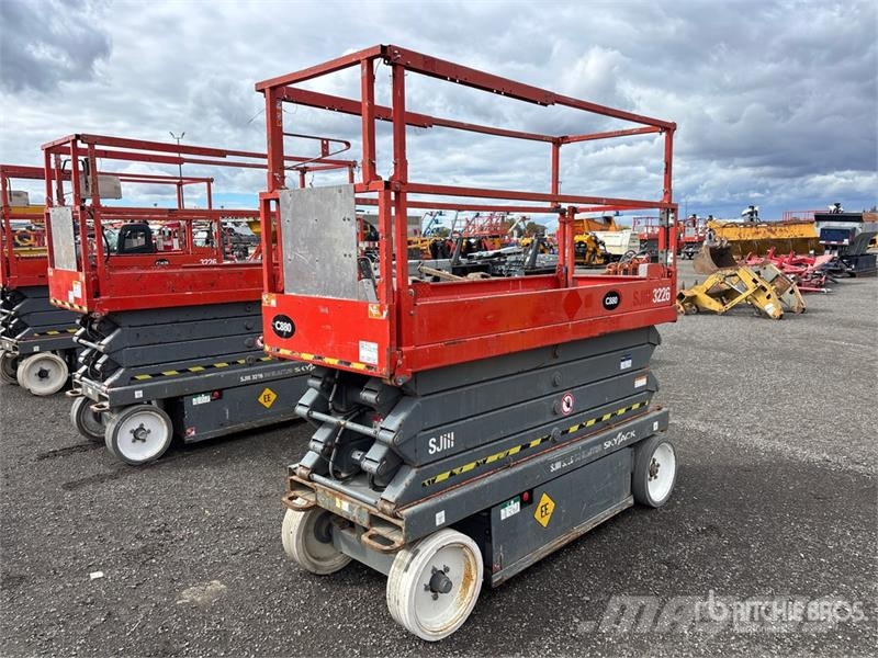 SkyJack SJIII3226 Electric Scissor Lift Ножничные подъемники