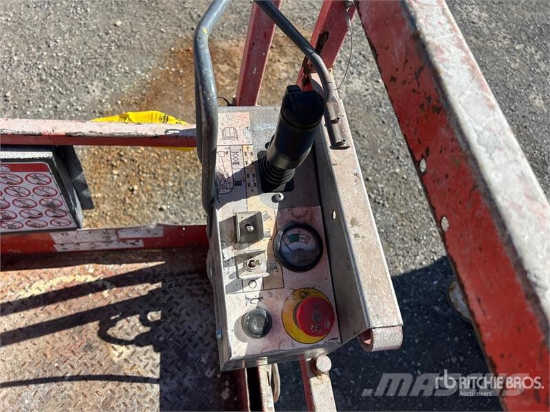 SkyJack SJIII3226 Electric Scissor Lift Šķerveida pacēlāji