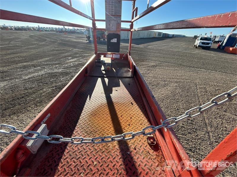 SkyJack SJIII3226 Electric Scissor Lift رافعات مقصية الشكل