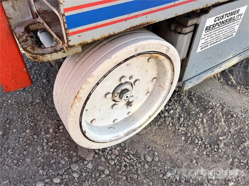 SkyJack SJIII3226 Electric Scissor Lift رافعات مقصية الشكل